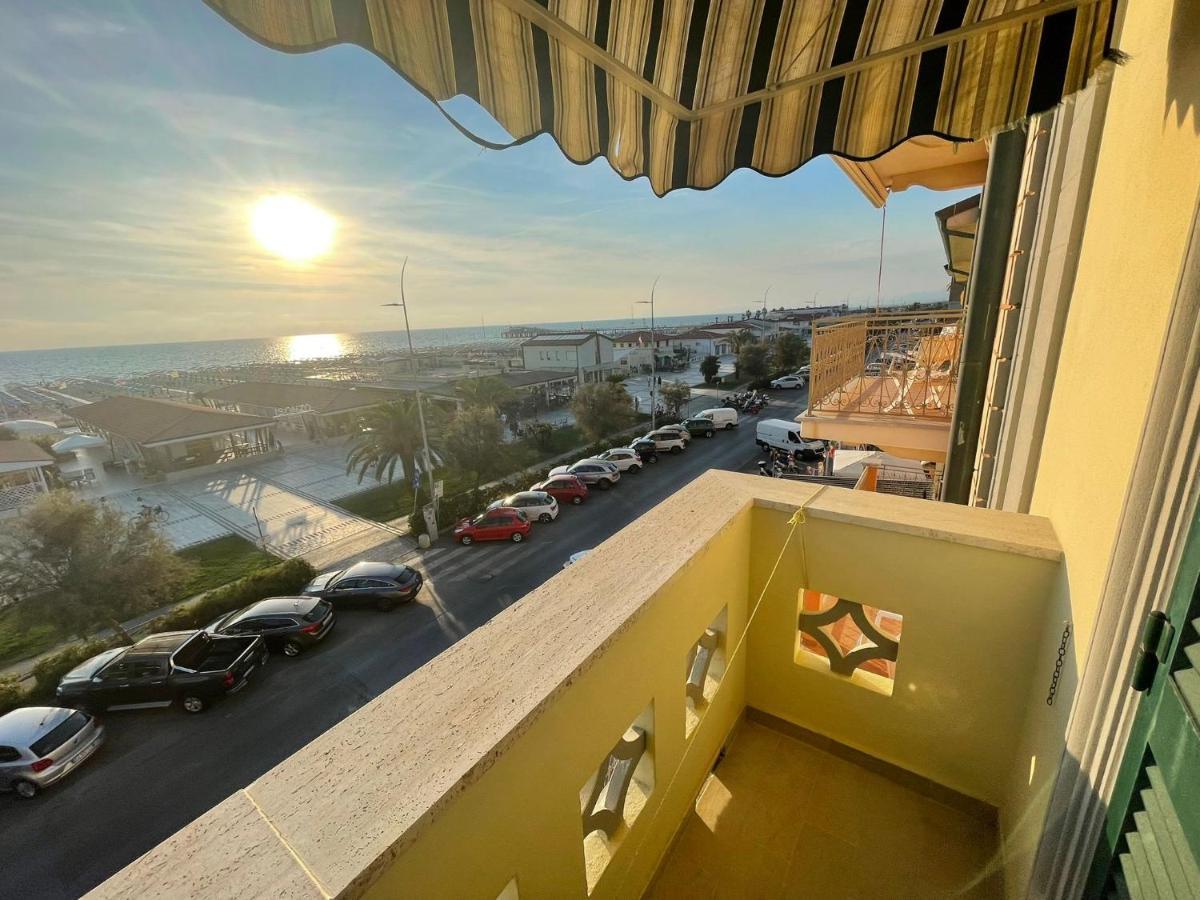 Hotel Valdinievole Lido di Camaiore Exterior foto