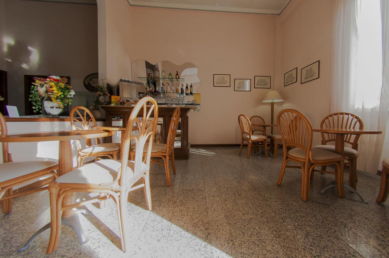 Hotel Valdinievole Lido di Camaiore Exterior foto