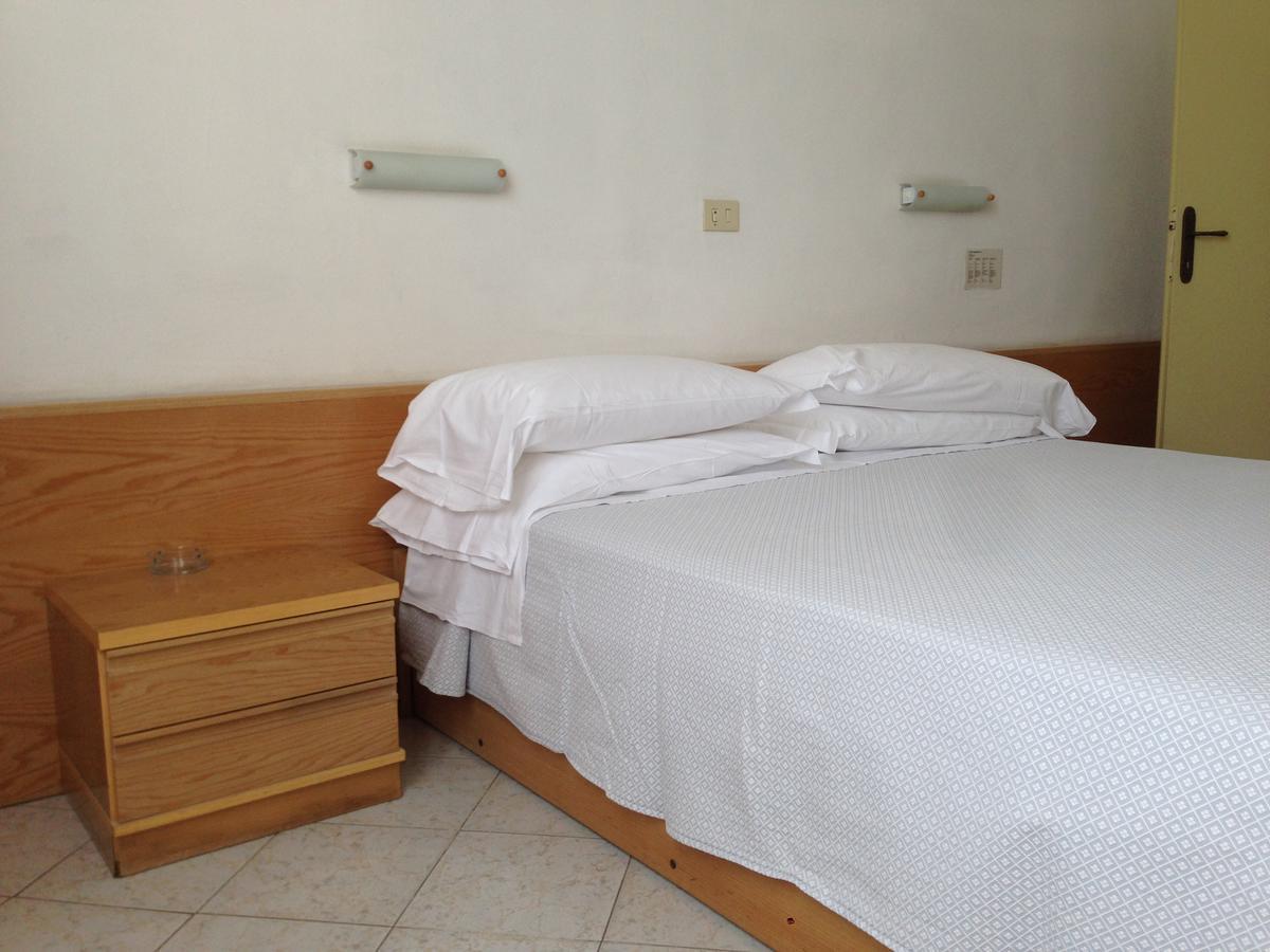 Hotel Valdinievole Lido di Camaiore Exterior foto